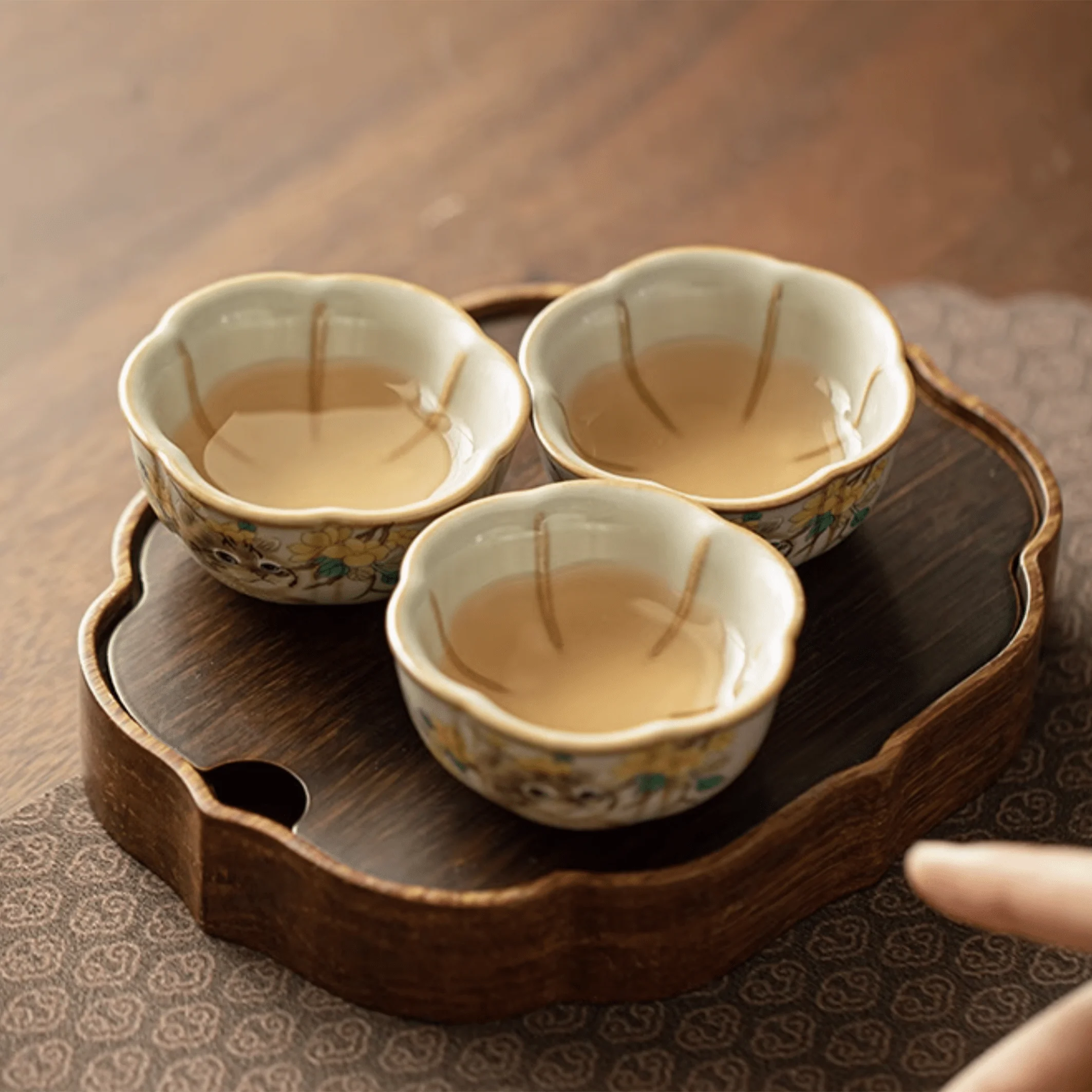 Petal Ginger Cat - Image 3